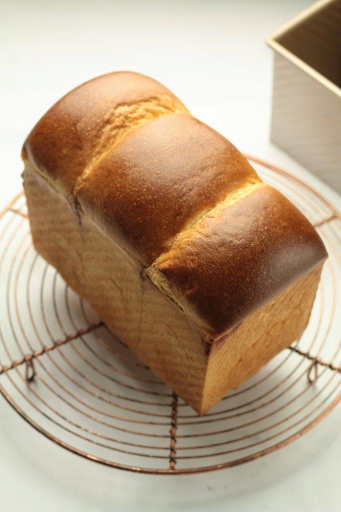 cool the bread