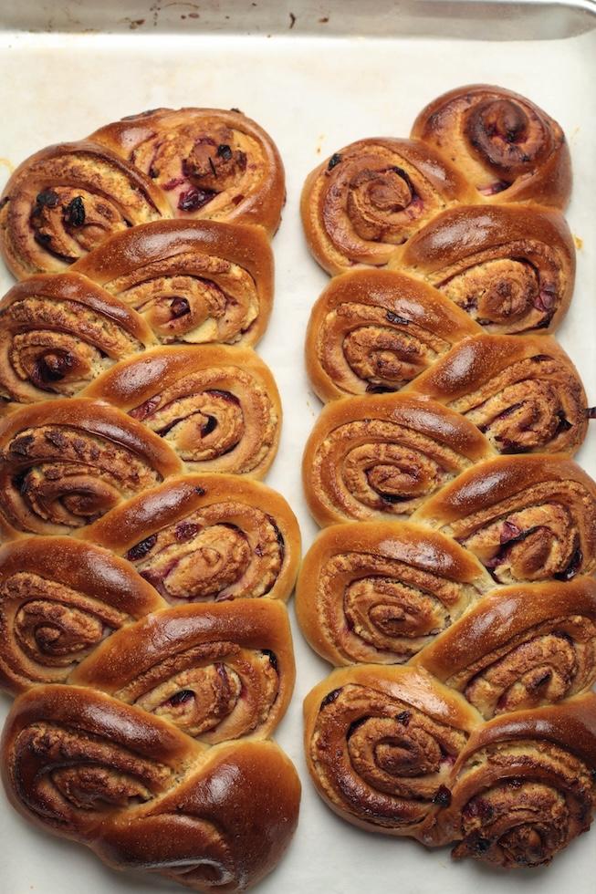 baked garlands