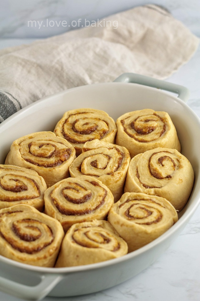 pumpkin pie rolls