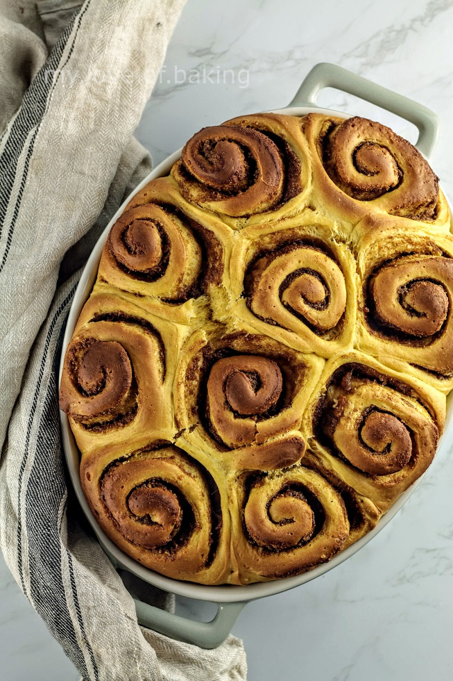 pumpkin pie rolls