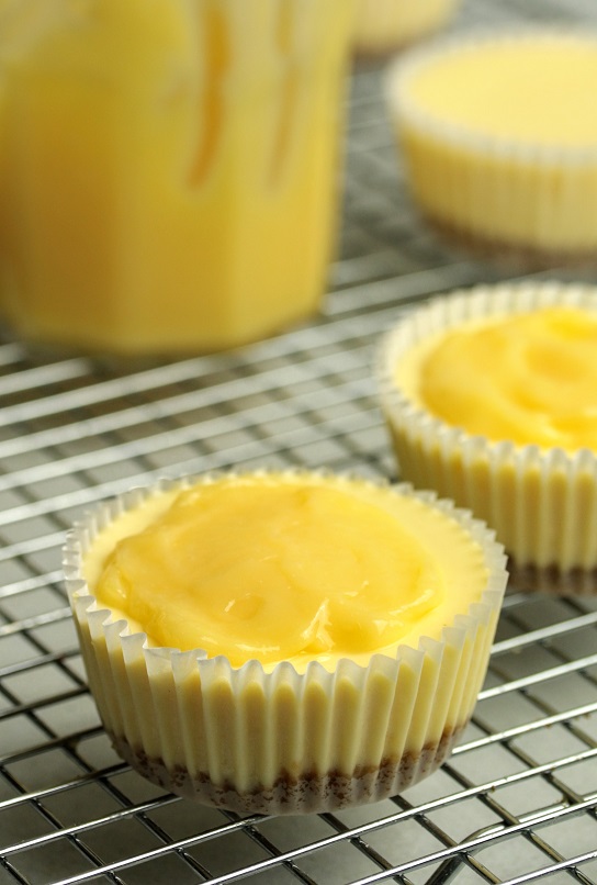 spread lemon curd
