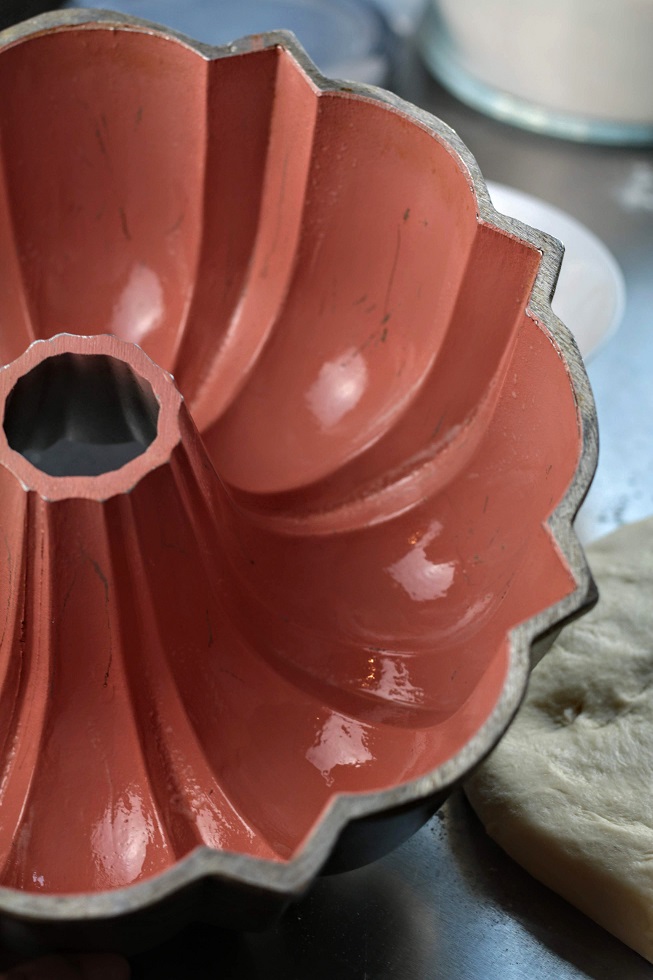 bundt pan