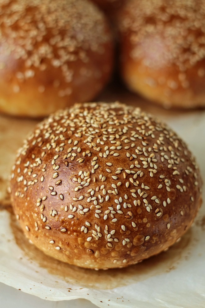 baked burger buns