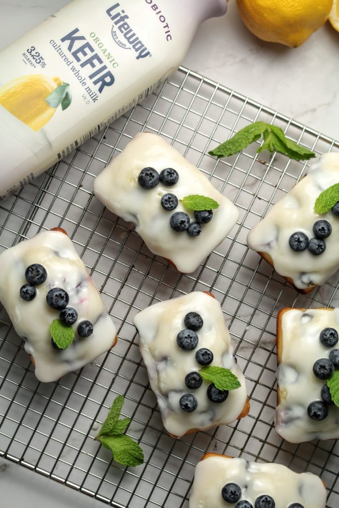 decorate the cakes
