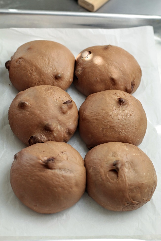 proofed buns