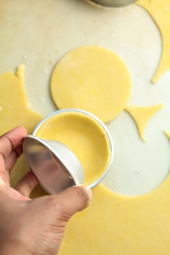 line the molds