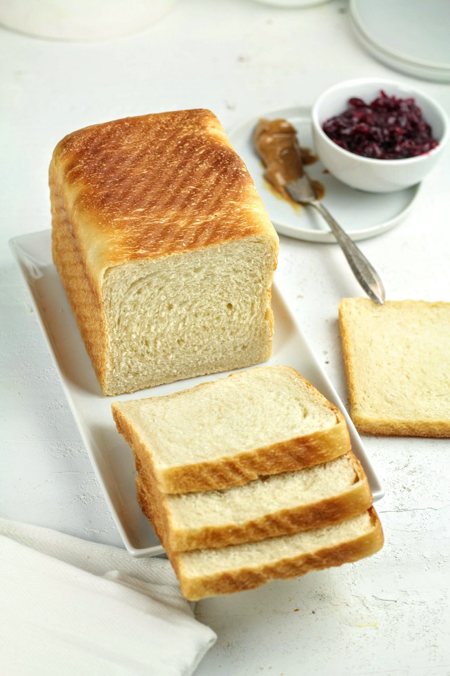 sourdough sandwich bread