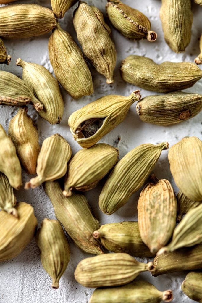 cardamom pods