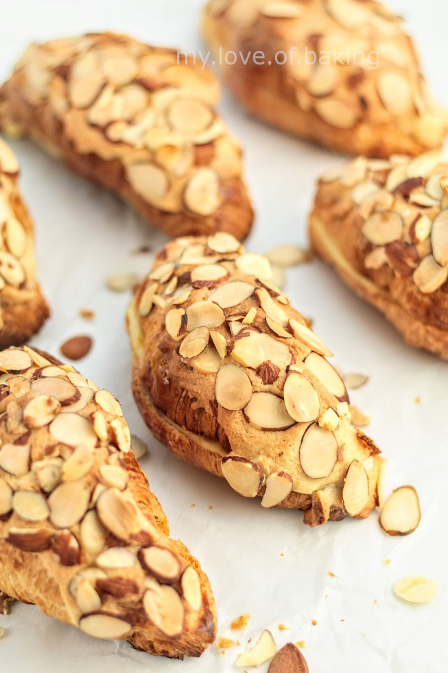 almond croissants
