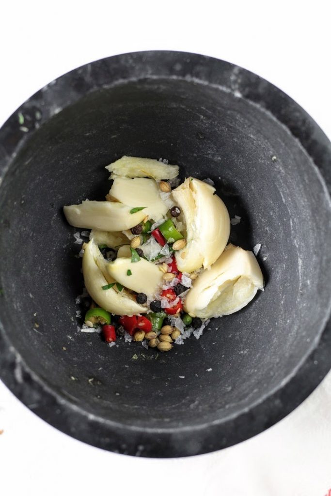 chop garlic