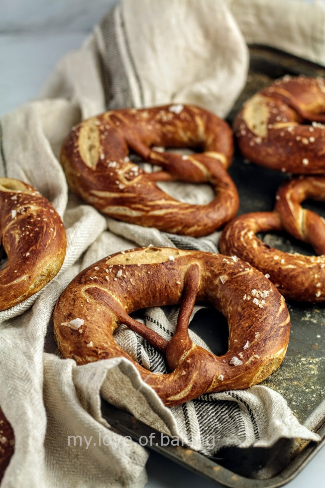 sourdough pretzels