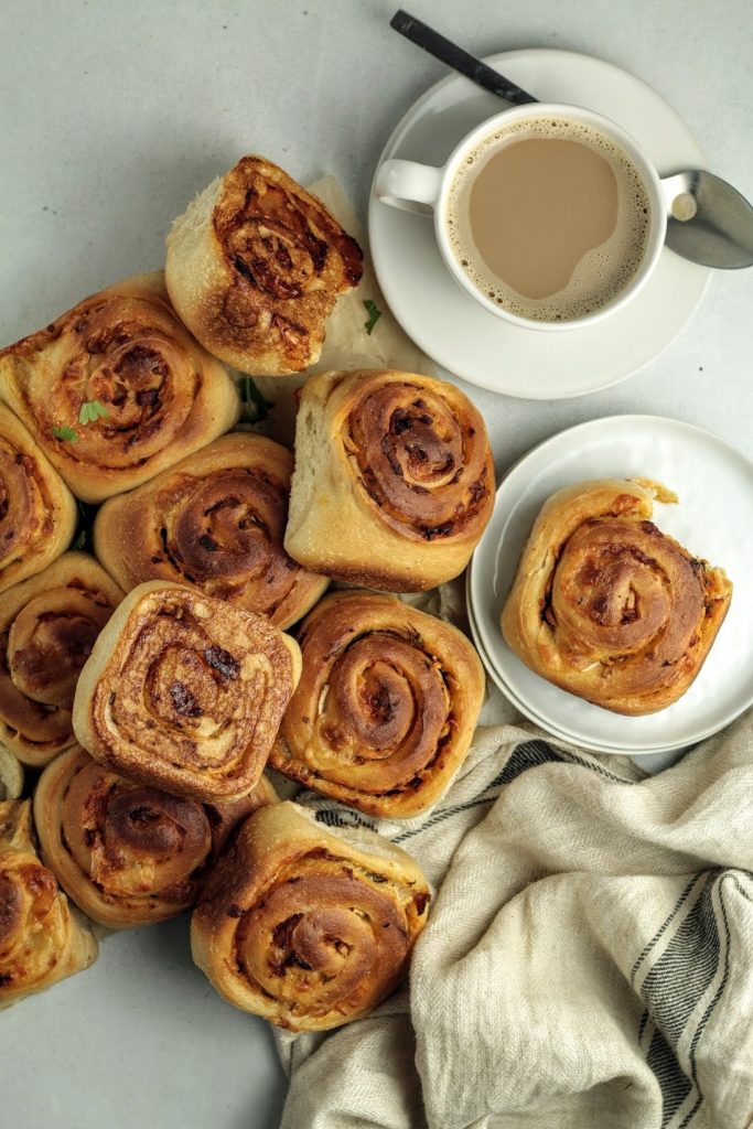 sourdough pizza scrolls