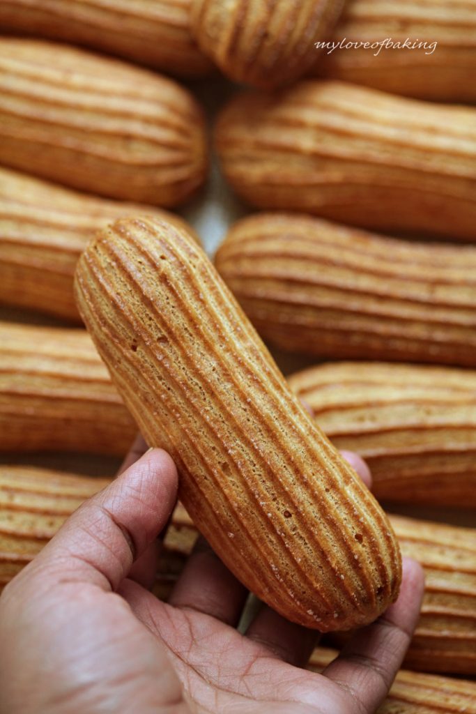 baked eclair